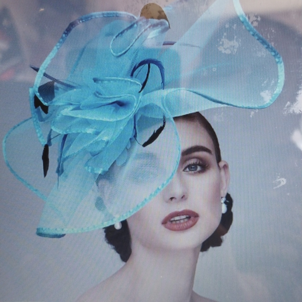 Elegant & Luxurious Feather Lt. Blue Linen Rayon Kentucky Derby Headpiece New